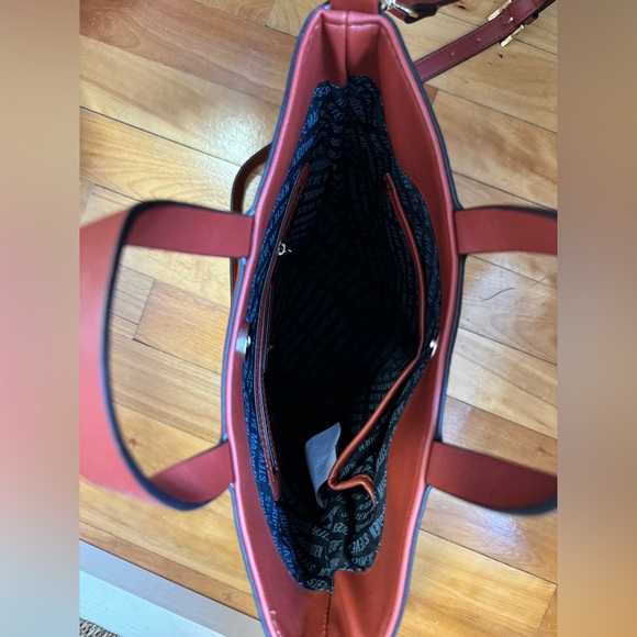 Burgundy Steve Madden Leather Purse - Handles & Crossbody - Picture 4 of 4